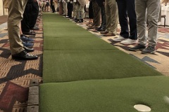 auction-putt-miss-2