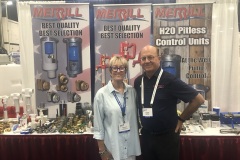 Margaret-Visits-Steve-Anderson-in-the-Merrill-Manufacturing-booth